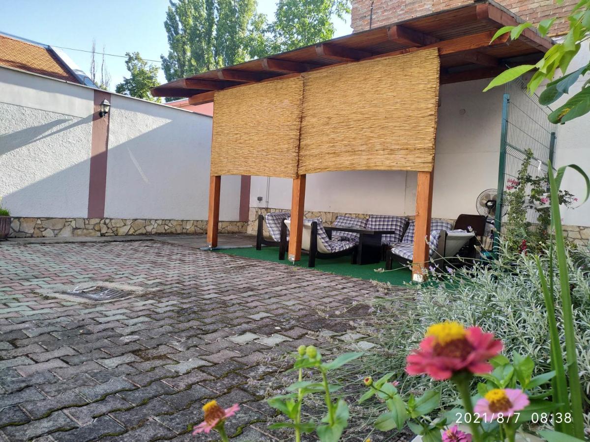 Apartman Tia Osijek Exterior foto